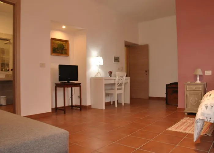 Casale Appio 2* Roma